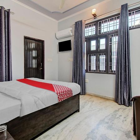 Oyo Flagship 81130 Vanya Guest House Jaipur Ngoại thất bức ảnh