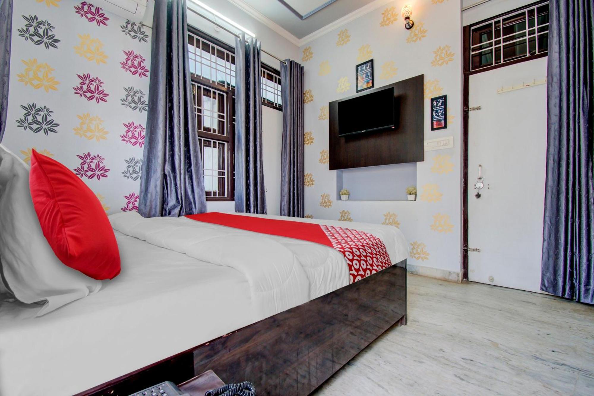 Oyo Flagship 81130 Vanya Guest House Jaipur Ngoại thất bức ảnh