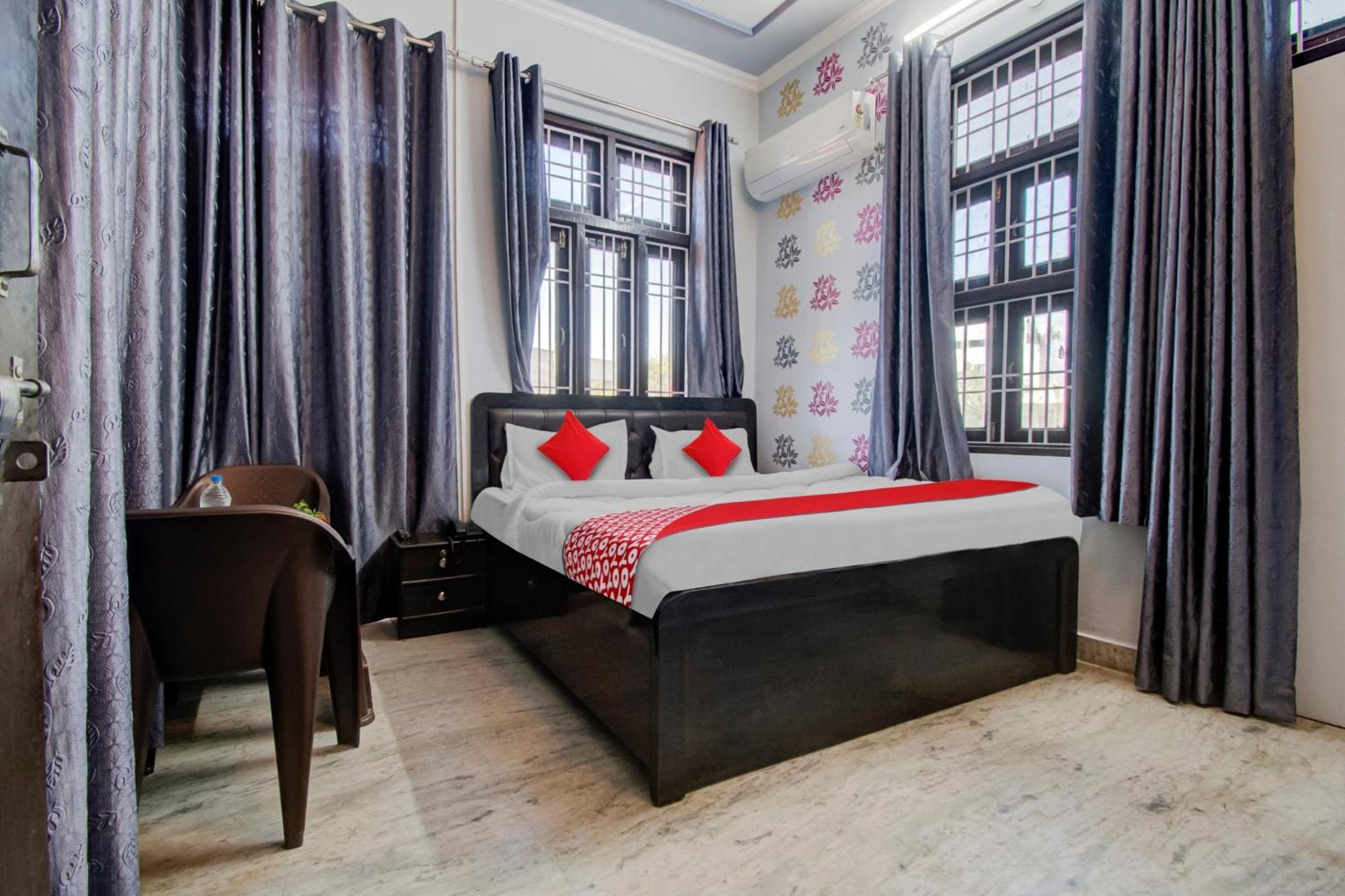 Oyo Flagship 81130 Vanya Guest House Jaipur Ngoại thất bức ảnh